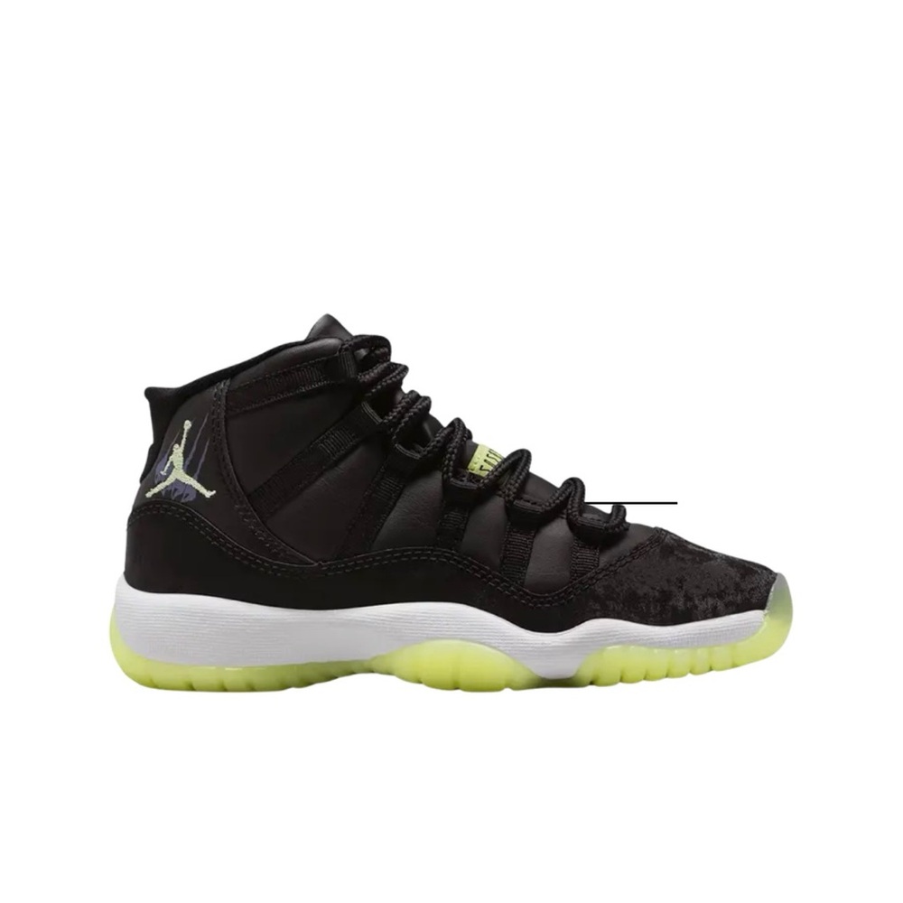 Jordan Athletic Shoes Black and Neon Green - Picture 5 of 6